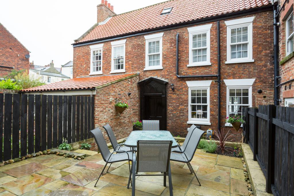 Cintra House Villa Whitby Exterior photo
